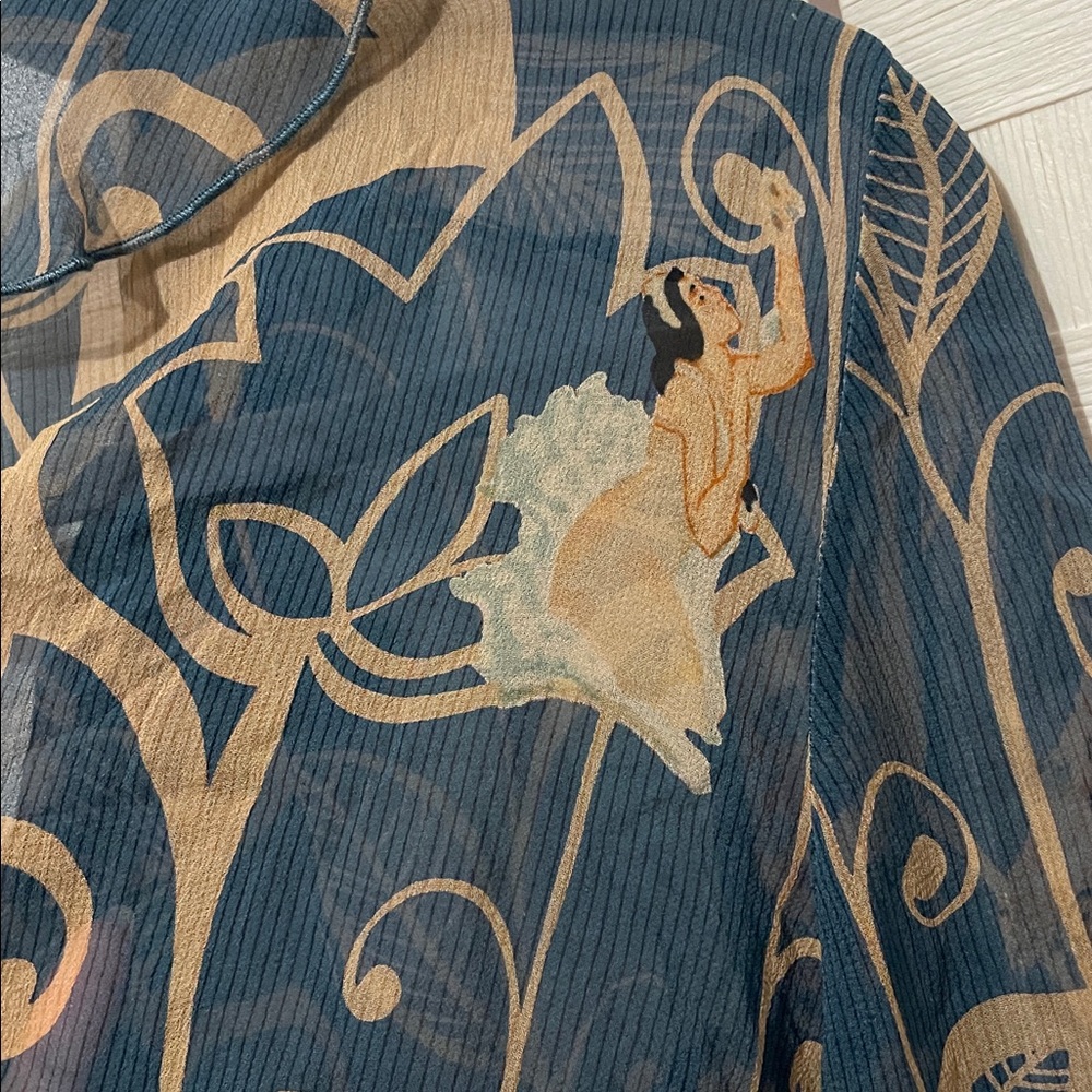 Tess Silk Fountain Girls and Drummers Ruffle Blouse Top🌺 - Picture 8 of 10